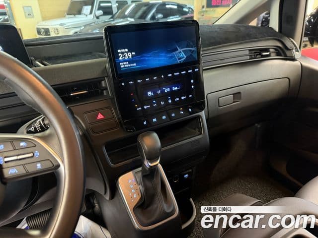 Hyundai Staria 2025 — Фото 10/15