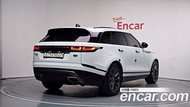 Land Rover Range Rover Velar 2018 — Photo 8/35