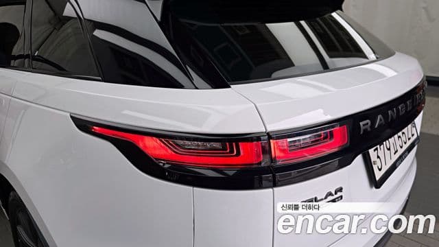 Land Rover Range Rover Velar 2018 — Photo 34/35