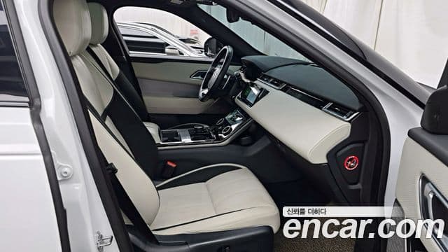 Land Rover Range Rover Velar 2018 — Photo 29/35