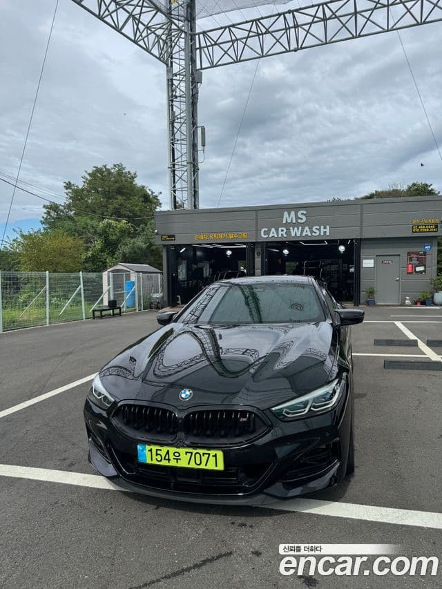 BMW 8 Series 2024 — Photo 12/13