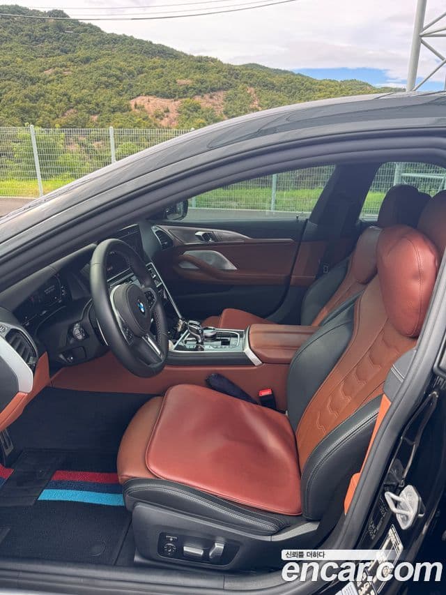 BMW 8 Series 2024 — Photo 5/13