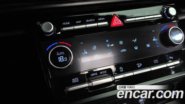 Hyundai Santa Fe 2024 — Photo 7/40