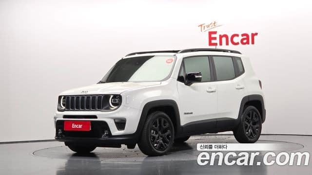 Jeep Renegade 2023 — ფოტო 24/33