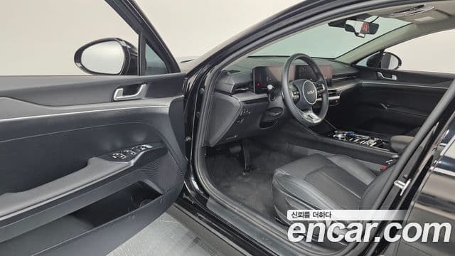 Kia K5 2024 — Photo 10/31
