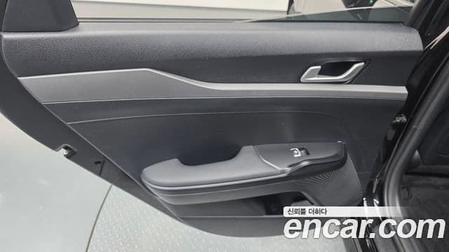 Kia K5 2024 — Photo 9/31