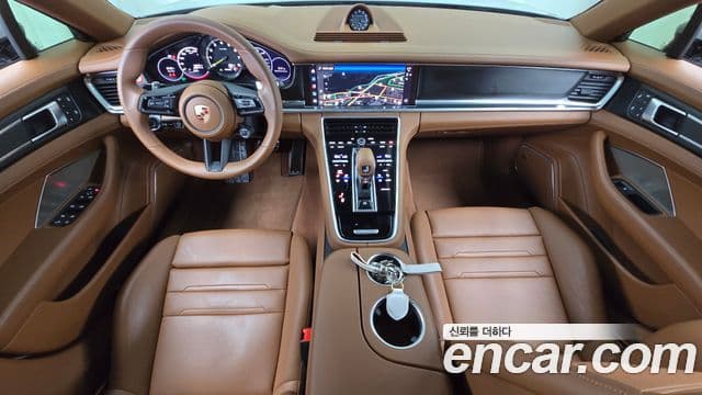 Porsche Panamera 2023 — Photo 11/34