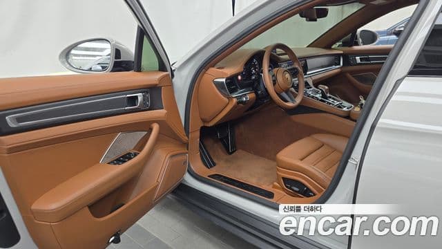 Porsche Panamera 2023 — Photo 7/34