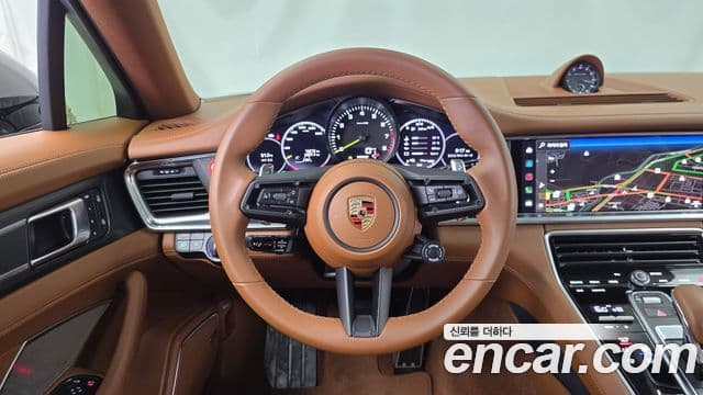 Porsche Panamera 2023 — Photo 27/34