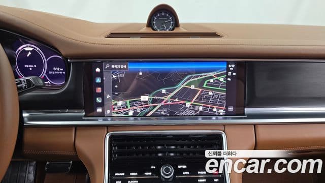 Porsche Panamera 2023 — Photo 32/34