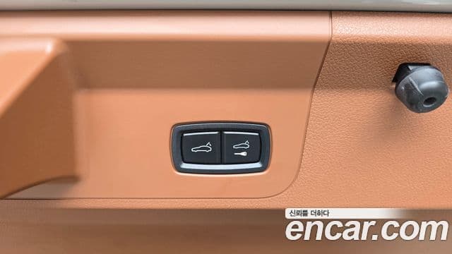Porsche Panamera 2023 — Photo 19/34