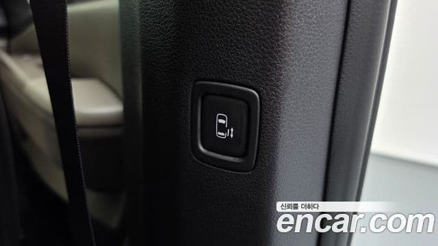 Kia Carnival 2024 — Photo 14/33
