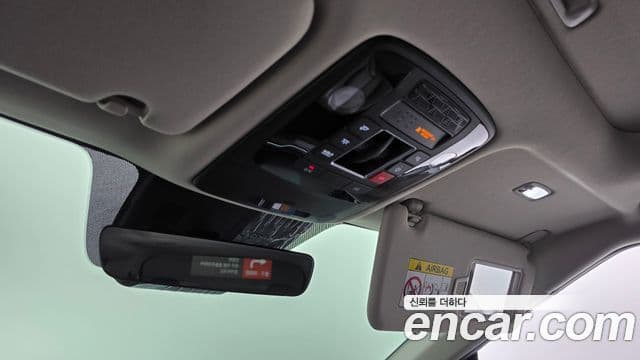 Kia Carnival 2024 — Photo 17/33