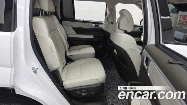 Hyundai Santa Fe 2023 — Şəkil 13/35