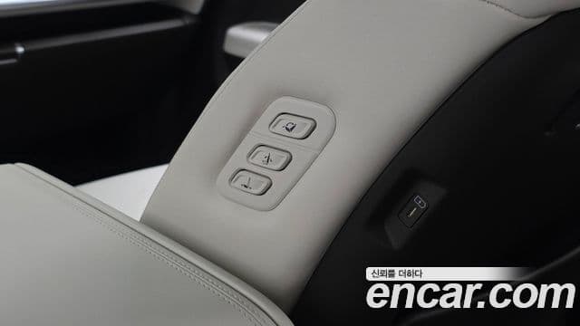 Hyundai Santa Fe 2023 — Şəkil 21/35