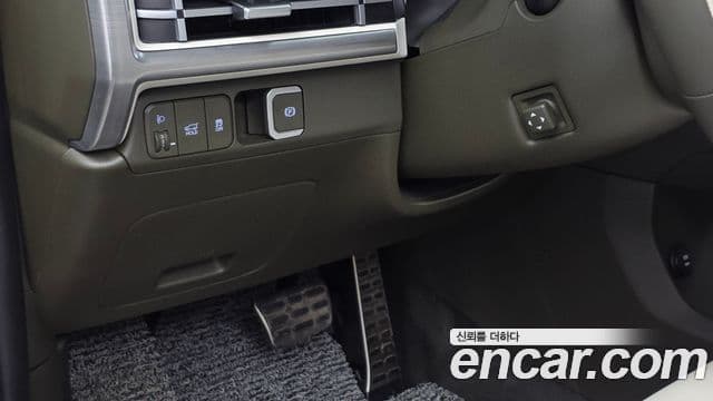 Hyundai Santa Fe 2023 — Şəkil 17/35