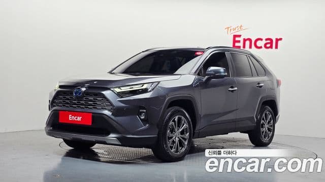 Toyota RAV4 2023 — Şəkil 25/34