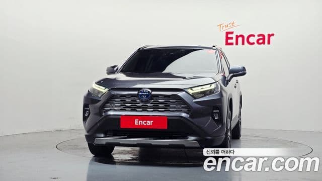 Toyota RAV4 2023 — Şəkil 14/34