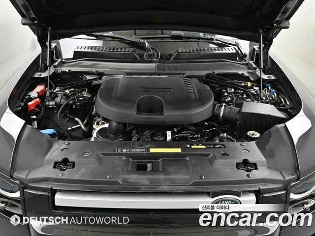 Land Rover Defender 2021 — Photo 1/20