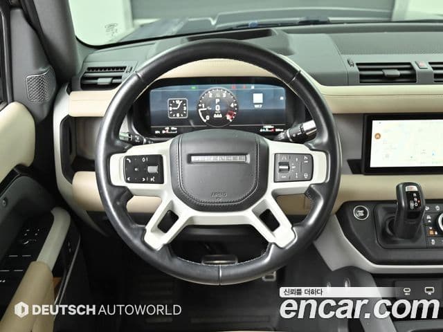 Land Rover Defender 2021 — Photo 9/20