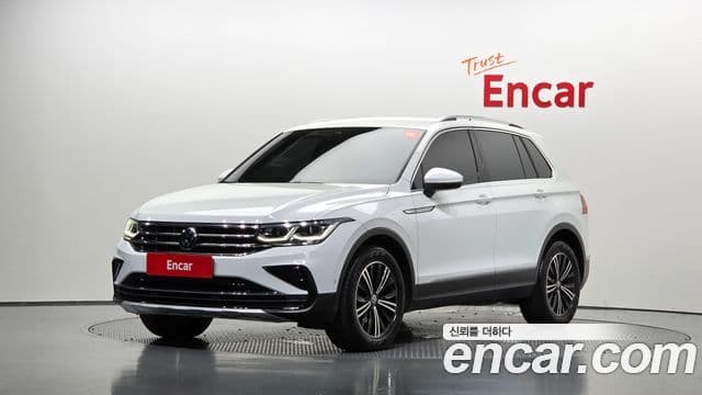 Volkswagen Tiguan 2023 — ფოტო 25/33