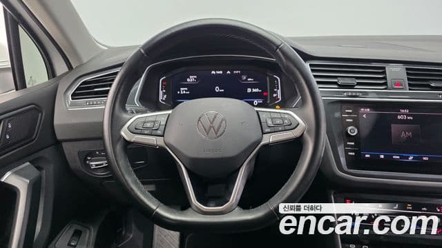 Volkswagen Tiguan 2023 — ფოტო 9/33