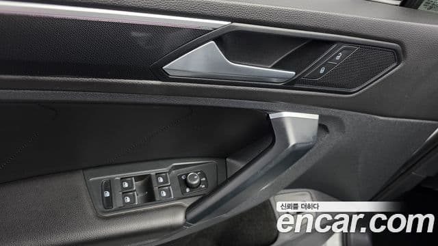 Volkswagen Tiguan 2023 — ფოტო 15/33