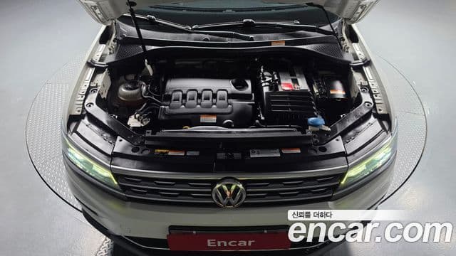 Volkswagen Tiguan 2020 — Photo 6/20