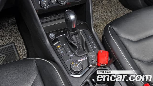 Volkswagen Tiguan 2020 — Photo 14/20