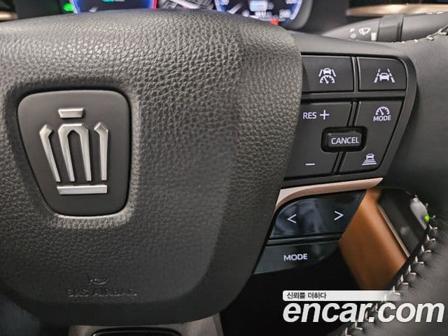 Toyota Crown Crossover 2025 — Фото 6/18