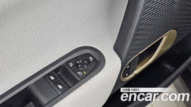 Mini Cooper Electric 2024 — ფოტო 9/35