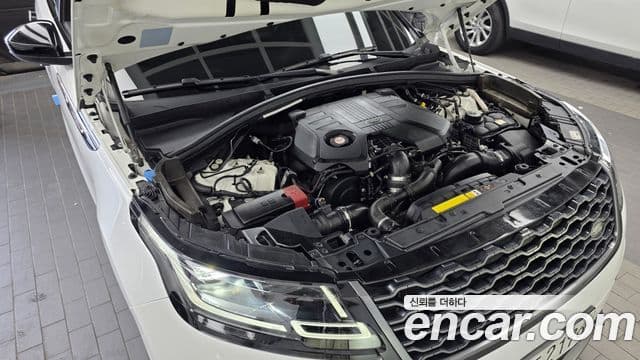 Land Rover Range Rover Velar 2019 — Şəkil 11/37