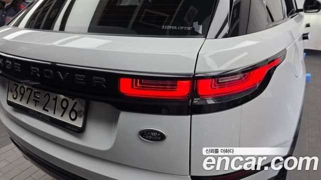 Land Rover Range Rover Velar 2019 — Şəkil 13/37