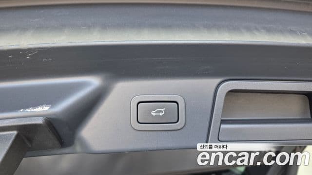 Land Rover Range Rover Velar 2019 — Şəkil 20/37