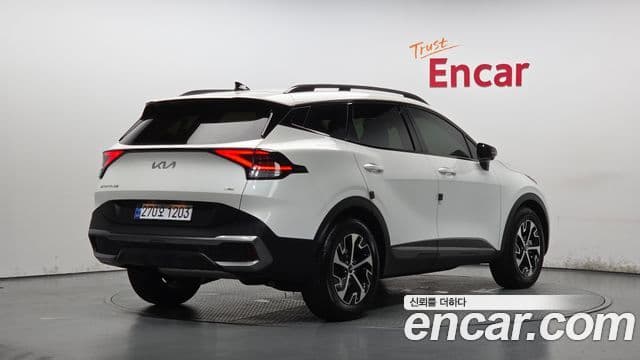 Kia Sportage 2022 — Фото 2/20