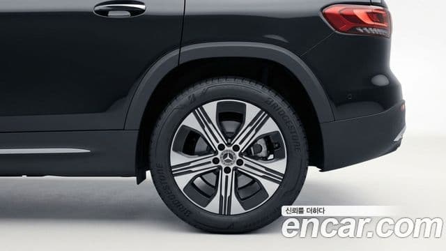 Mercedes-Benz EQB 2025 — ფოტო 2/12