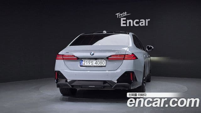 BMW 5 Series 2024 — ფოტო 11/20