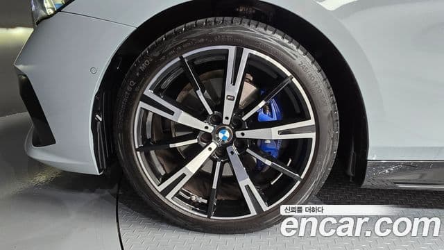 BMW 5 Series 2024 — ფოტო 6/20