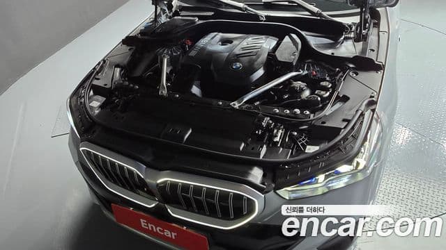 BMW 5 Series 2024 — ფოტო 7/20