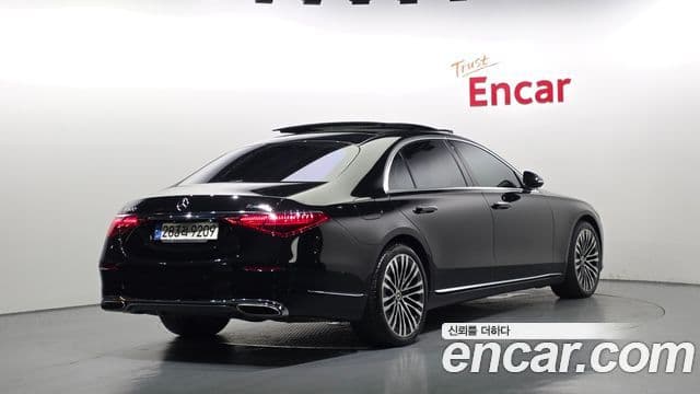 Mercedes-Benz S-Class 2021 — Photo 12/35