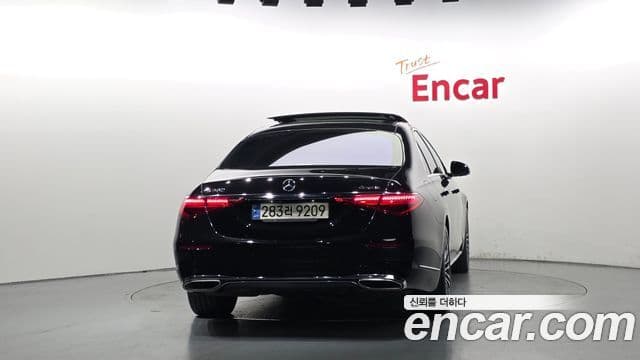 Mercedes-Benz S-Class 2021 — Photo 6/35