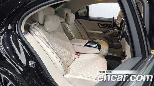 Mercedes-Benz S-Class 2021 — Photo 23/35