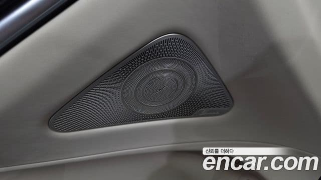 Mercedes-Benz S-Class 2021 — Photo 30/35