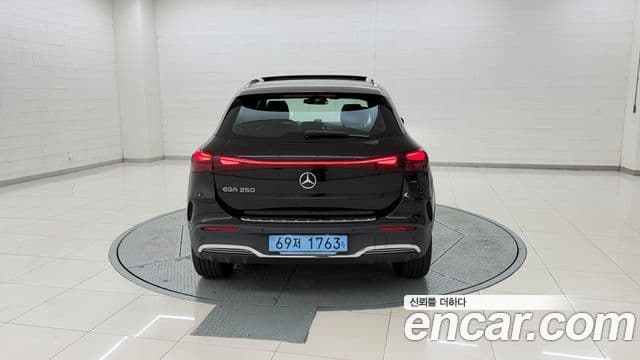 Mercedes-Benz EQA 2025 — ფოტო 16/20