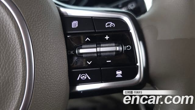 Kia Carnival 2024 — Фото 18/20