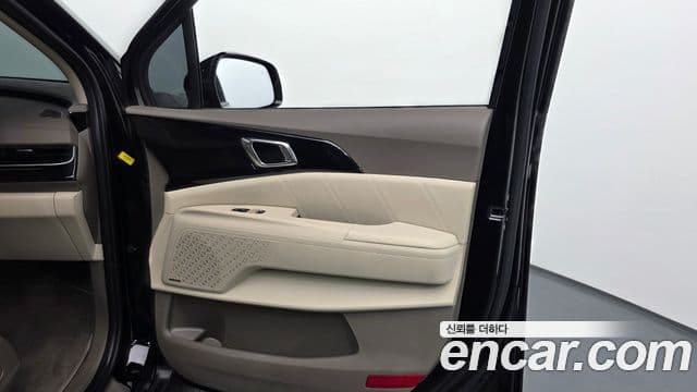 Kia Carnival 2024 — Photo 30/42