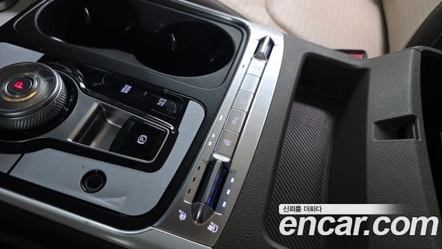 Kia Carnival 2024 — Photo 14/42