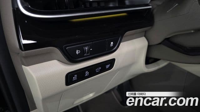 Kia Carnival 2024 — Photo 23/42
