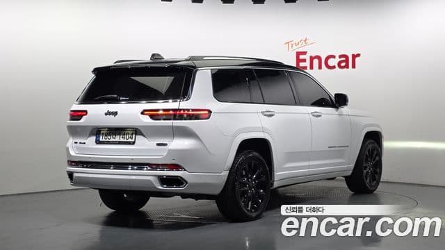 Jeep Grand Cherokee 2022 — Photo 6/20
