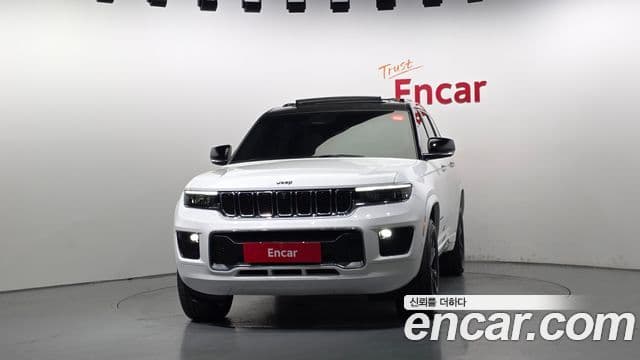 Jeep Grand Cherokee 2022 — Photo 15/20